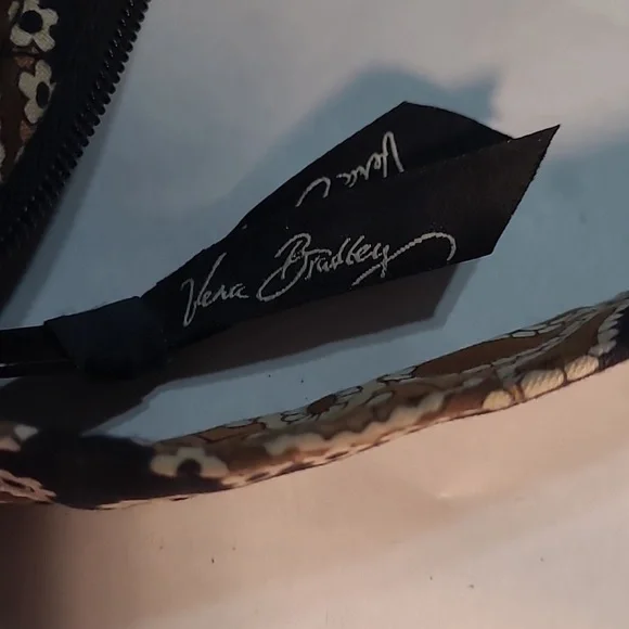 Women's Vera Bradley Pocketbook - Picture 2 of 9